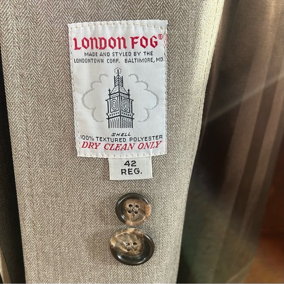 London Fog Men's Tan Trench Coat - Picture 9 of 10